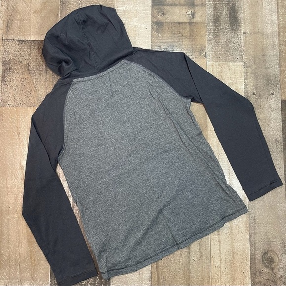 Reebok Long Sleeve Tee Small 8-10 - Picture 6 of 7